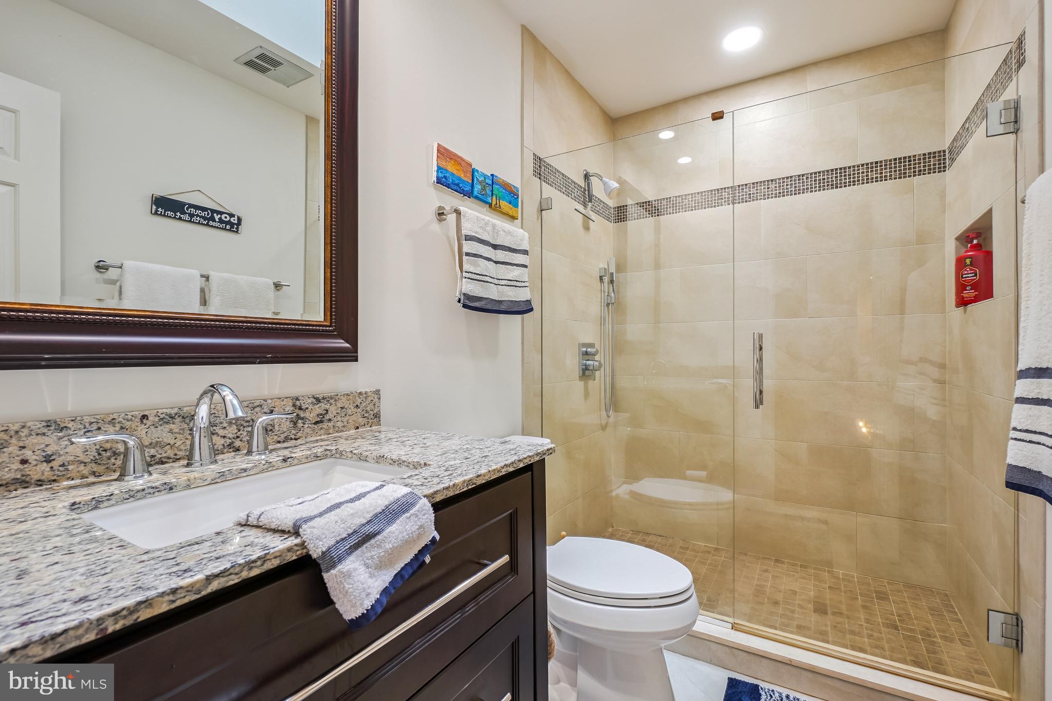 3486 Godspeed Road Davidsonville, MD 21035 - Photo 20 of 48 Full Hall Bath