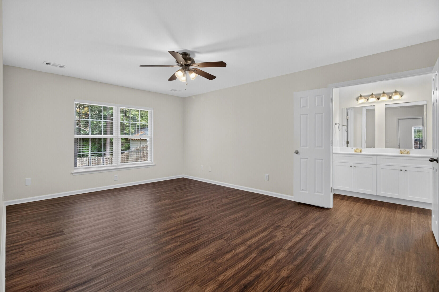 126 Avalon Road Summerville, SC 29483 - Photo 13 of 36 14_14_mls
