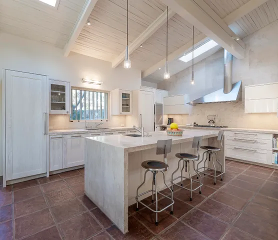 $11,250,000 | 2069 China Flat Road, Santa Barbara, CA 93108