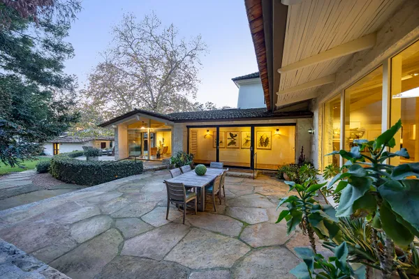$11,250,000 | 2069 China Flat Road, Montecito, CA 93108
