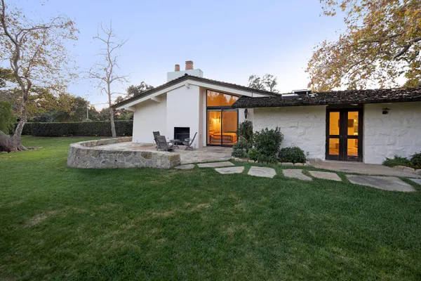 $11,250,000 | 2069 China Flat Road, Montecito, CA 93108