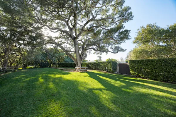 $11,250,000 | 2069 China Flat Road, Montecito, CA 93108