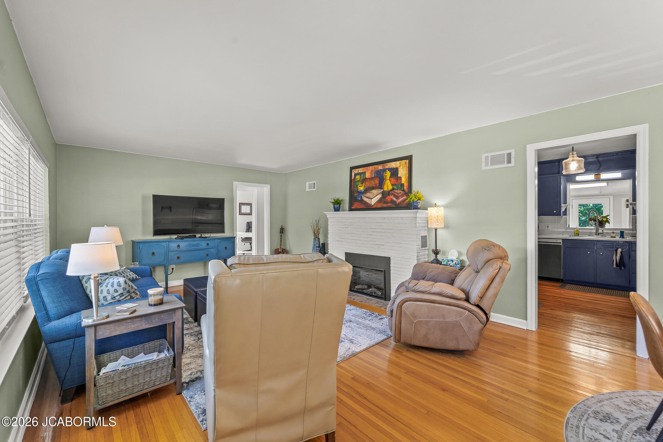 1907 Chicago Road Jefferson City, MO 65109 - Photo 5 of 24