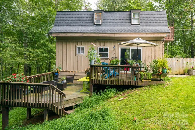 $425,000 | 49 Mayapple Lane, Brevard, NC 28712