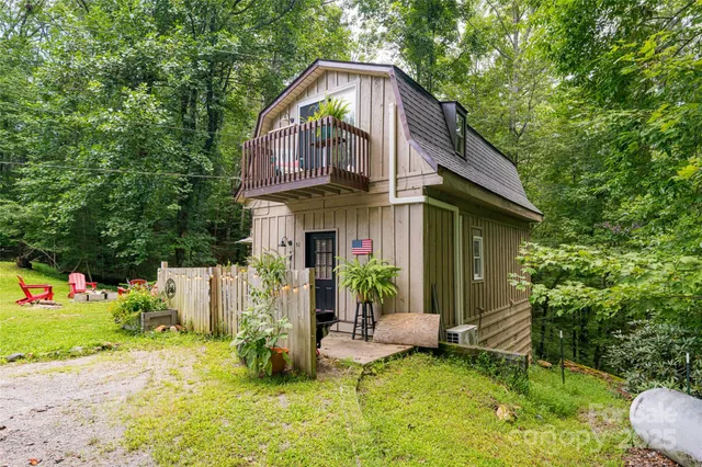 $425,000 | 49 Mayapple Lane, Brevard, NC 28712