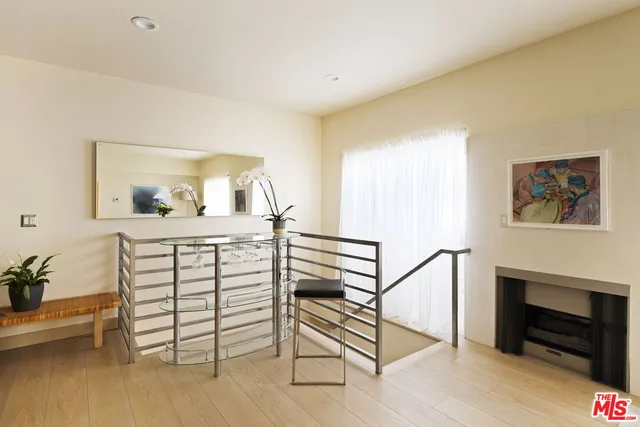 $6,195 | 1717 Malcolm Avenue, Unit 303, Los Angeles, CA 90024