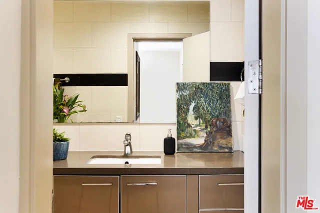 $6,195 | 1717 Malcolm Avenue, Unit 303, Los Angeles, CA 90024