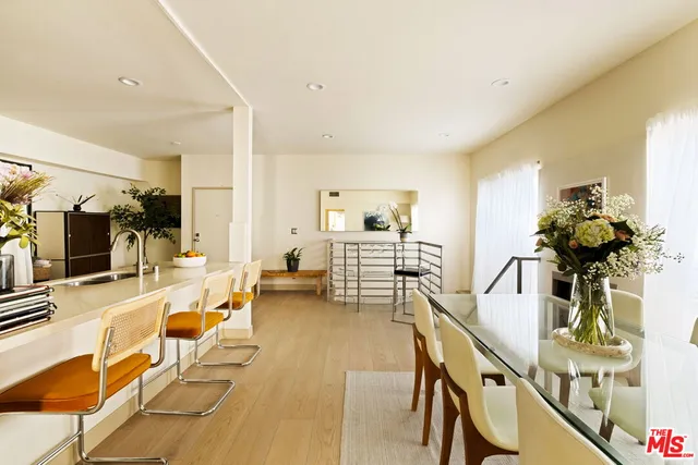 $6,195 | 1717 Malcolm Avenue, Unit 303, Los Angeles, CA 90024