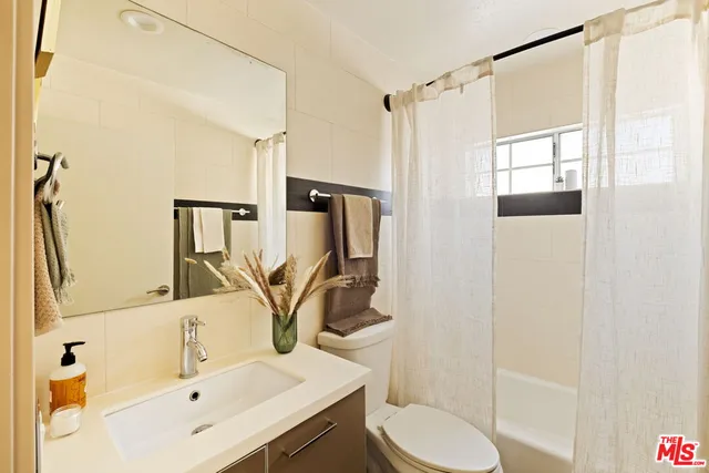 $6,195 | 1717 Malcolm Avenue, Unit 303, Los Angeles, CA 90024