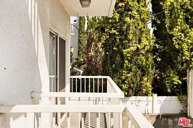 $6,195 | 1717 Malcolm Avenue, Unit 303, Los Angeles, CA 90024