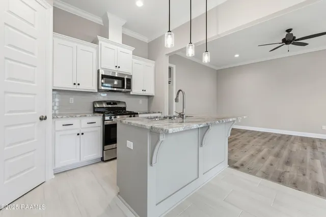 $262,900 | 106 Carreras Lane, Maurice, LA 70555