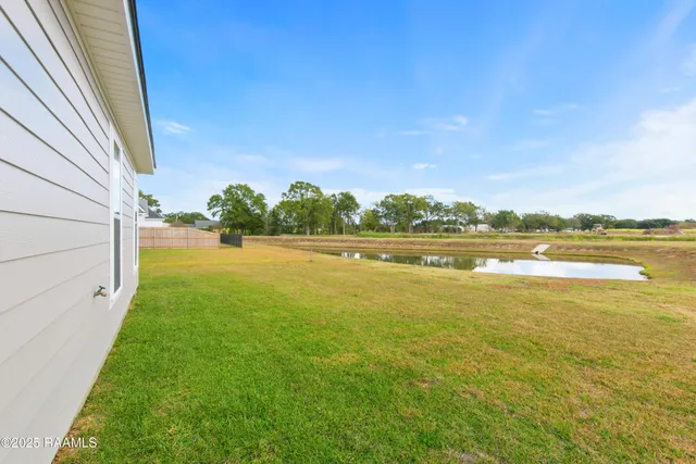 $262,900 | 106 Carreras Lane, Maurice, LA 70555