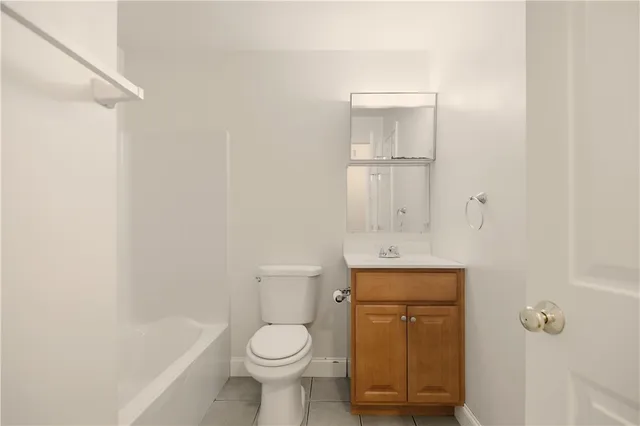 $3,200 | 37 Thayer Street, Bristol, RI 02809