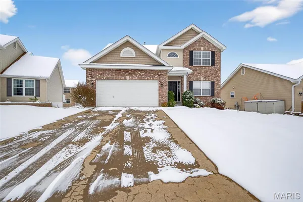 $395,000 | 105 Wabash Spur Drive, O'Fallon, MO 63366