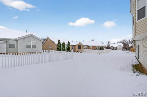 $395,000 | 105 Wabash Spur Drive, O'Fallon, MO 63366