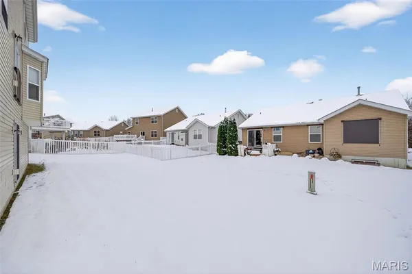 $395,000 | 105 Wabash Spur Drive, O'Fallon, MO 63366