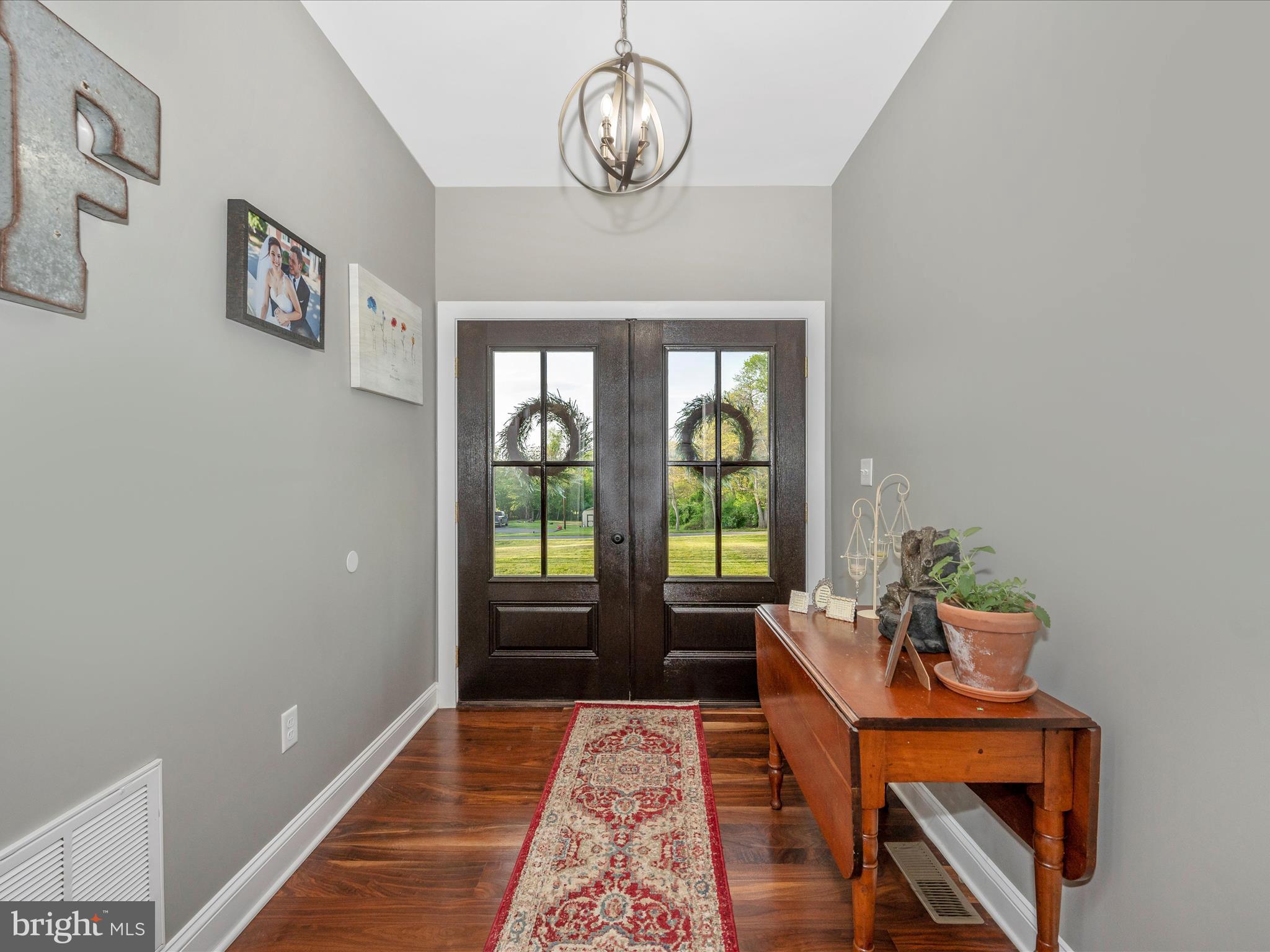 16227 Shaffer Road Sharpsburg, MD 21782 - Photo 3 of 54 Foyer