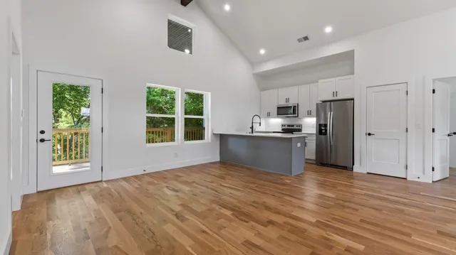 $644,900 | 84 Devils Backbone Lane, Manchester, TN 37355