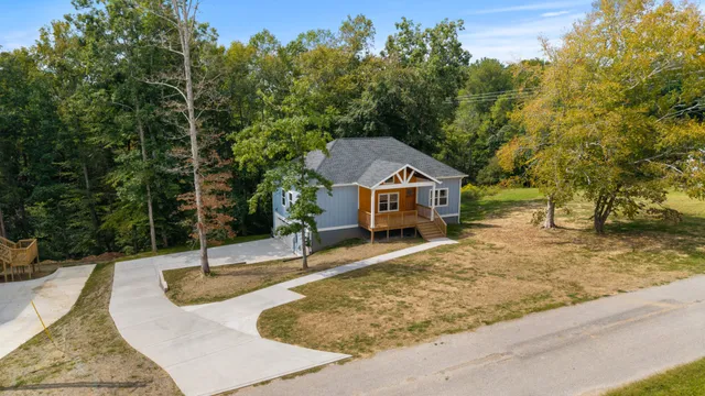 $644,900 | 84 Devils Backbone Lane, Manchester, TN 37355