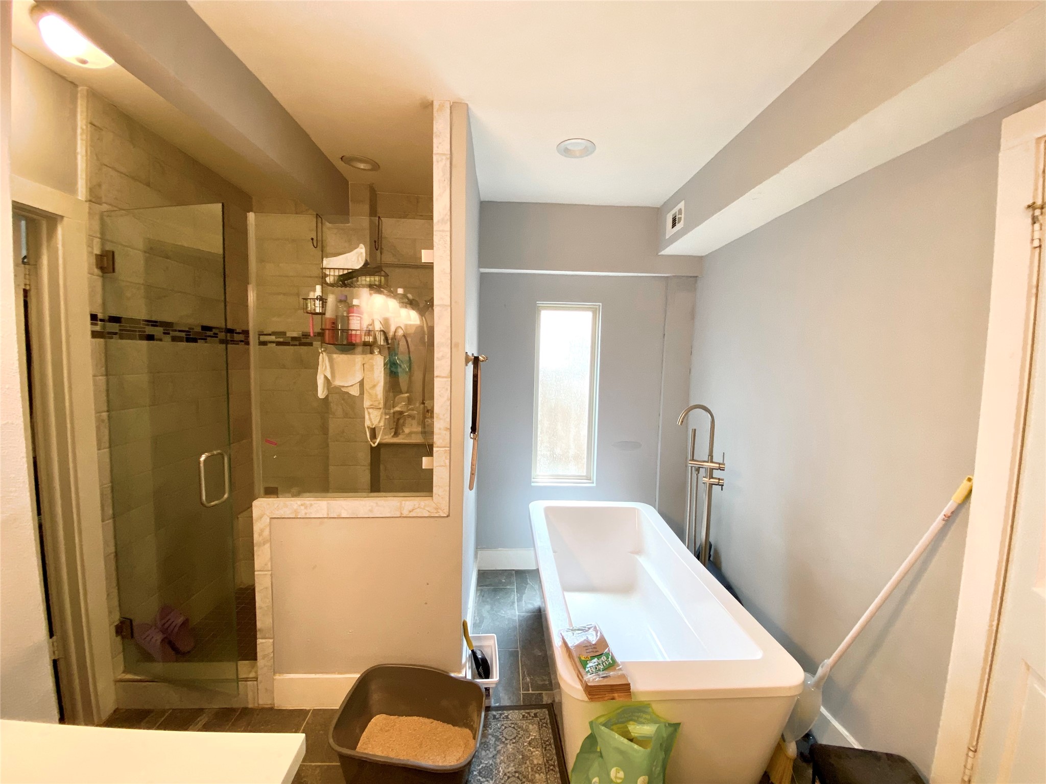 3209 Milburn Street Houston, TX 77021 - Photo 44 of 45 a bathroom with a sink toilet and shower