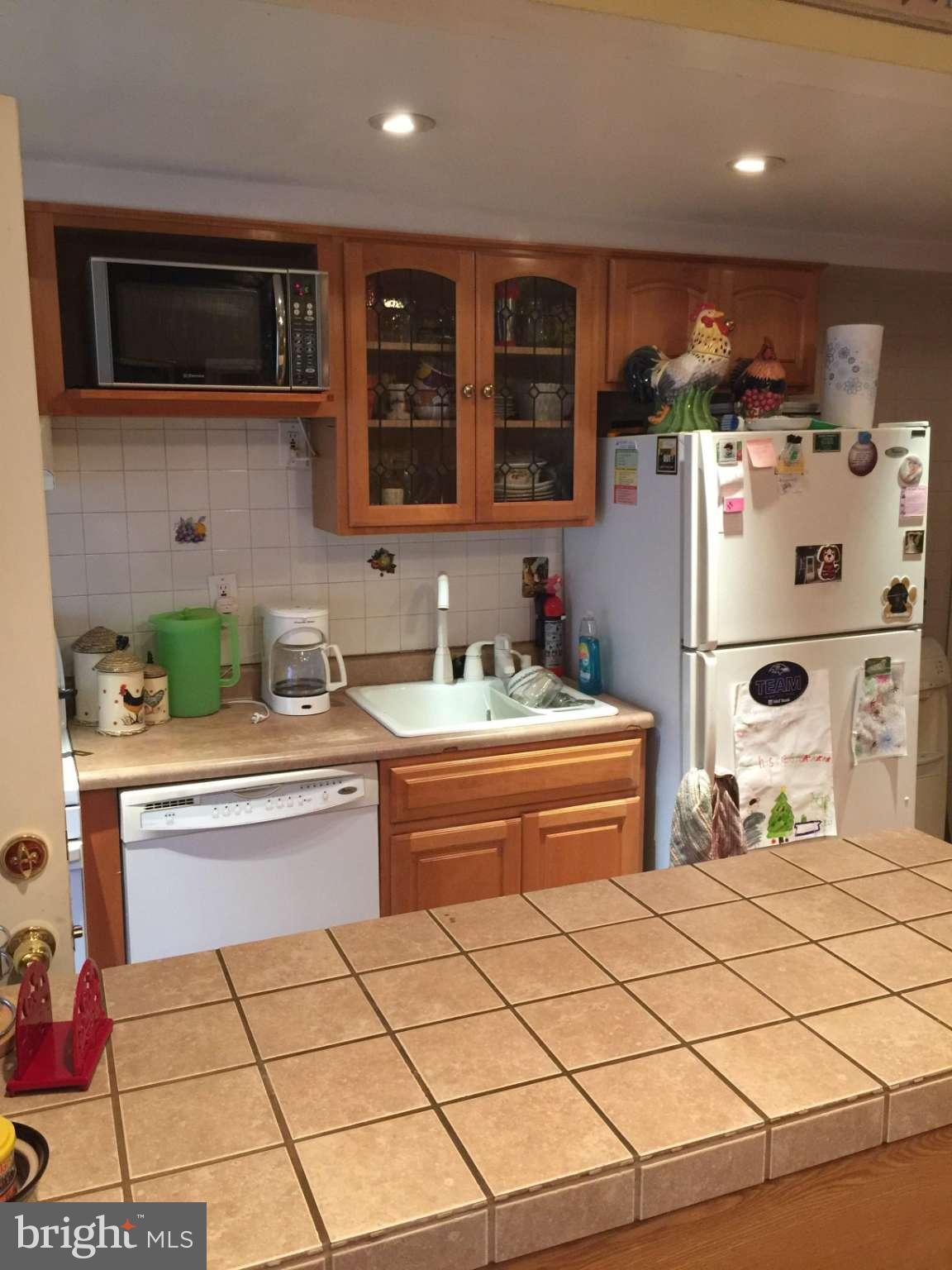 6936 Broening Road Baltimore, MD 21222 - Photo 5 of 17 Kitchen