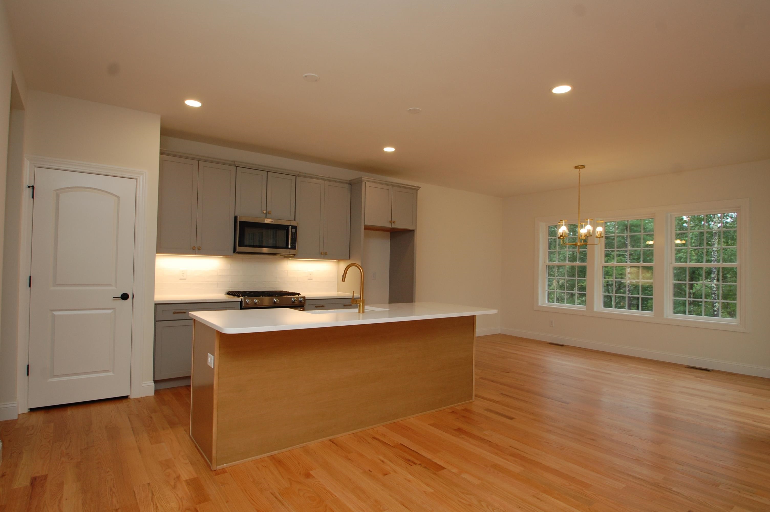 19 Huntington Ridge Road, Unit 8 Bedford, NH 03110 - Photo 3 of 21