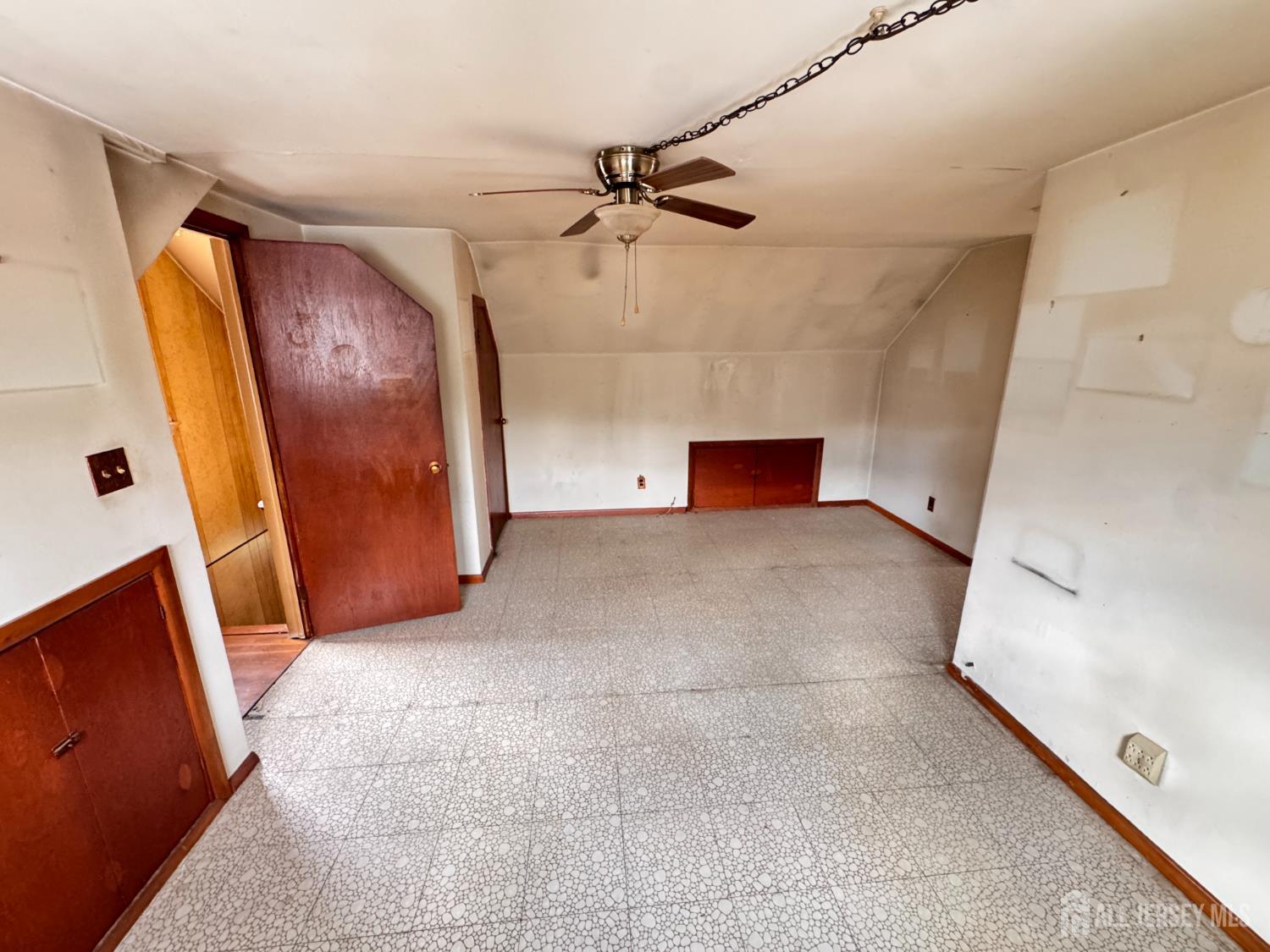 554 Ridgeway Avenue Sayreville, NJ 08879 - Photo 18 of 42