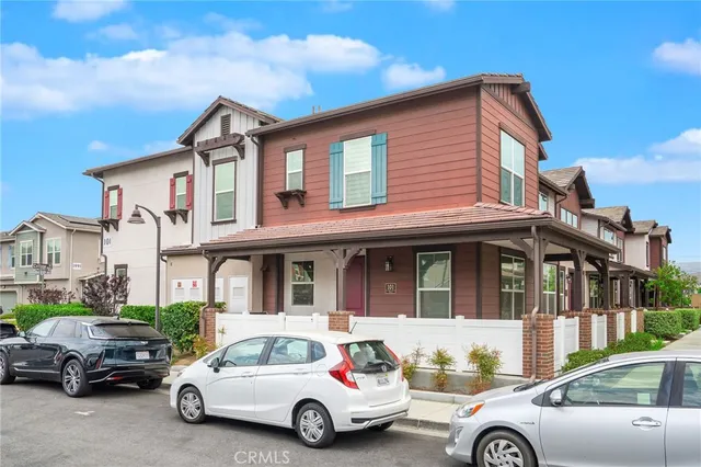 $679,000 | 101 Red Brick Drive, Unit 5, Simi Valley, CA 93065