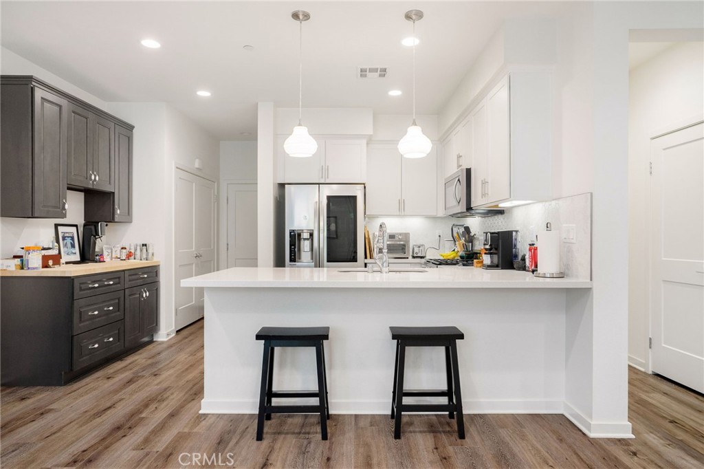 101 Red Brick Drive, Unit 5 Simi Valley, CA 93065 - Photo 3 of 13 Kitchen