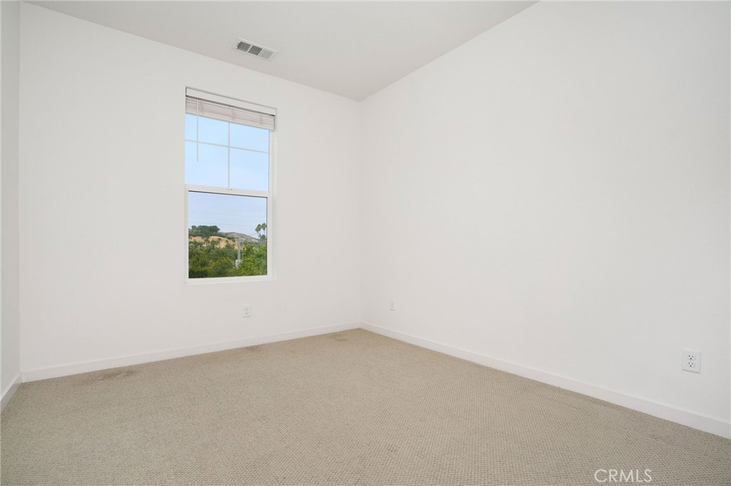 101 Red Brick Drive, Unit 5 Simi Valley, CA 93065 - Photo 4 of 13 Bedroom 1