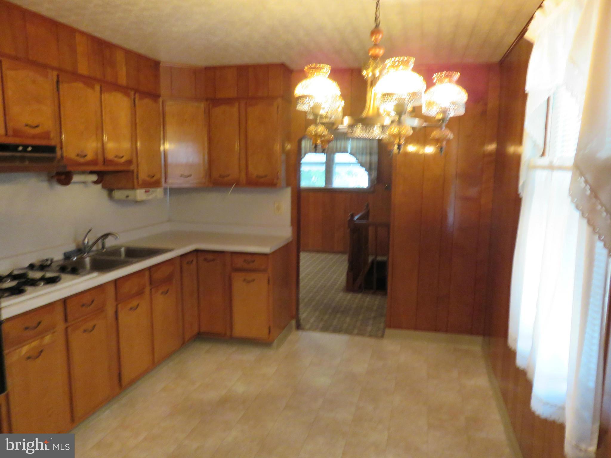 7608 Spruce Road Baltimore, MD 21222 - Photo 8 of 30 Kitchen