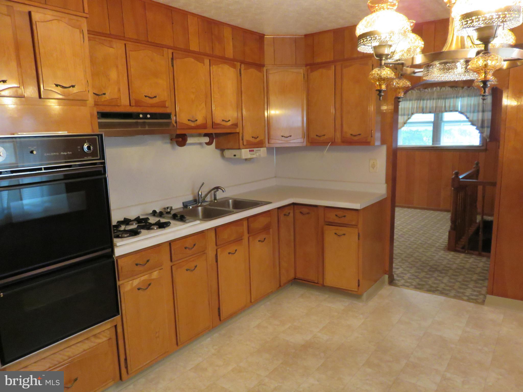 7608 Spruce Road Baltimore, MD 21222 - Photo 9 of 30 Kitchen