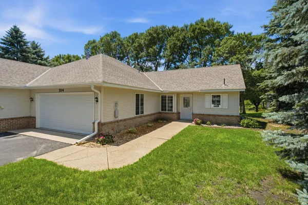 $260,000 | 704 24th Street Southeast, Willmar, MN 56201