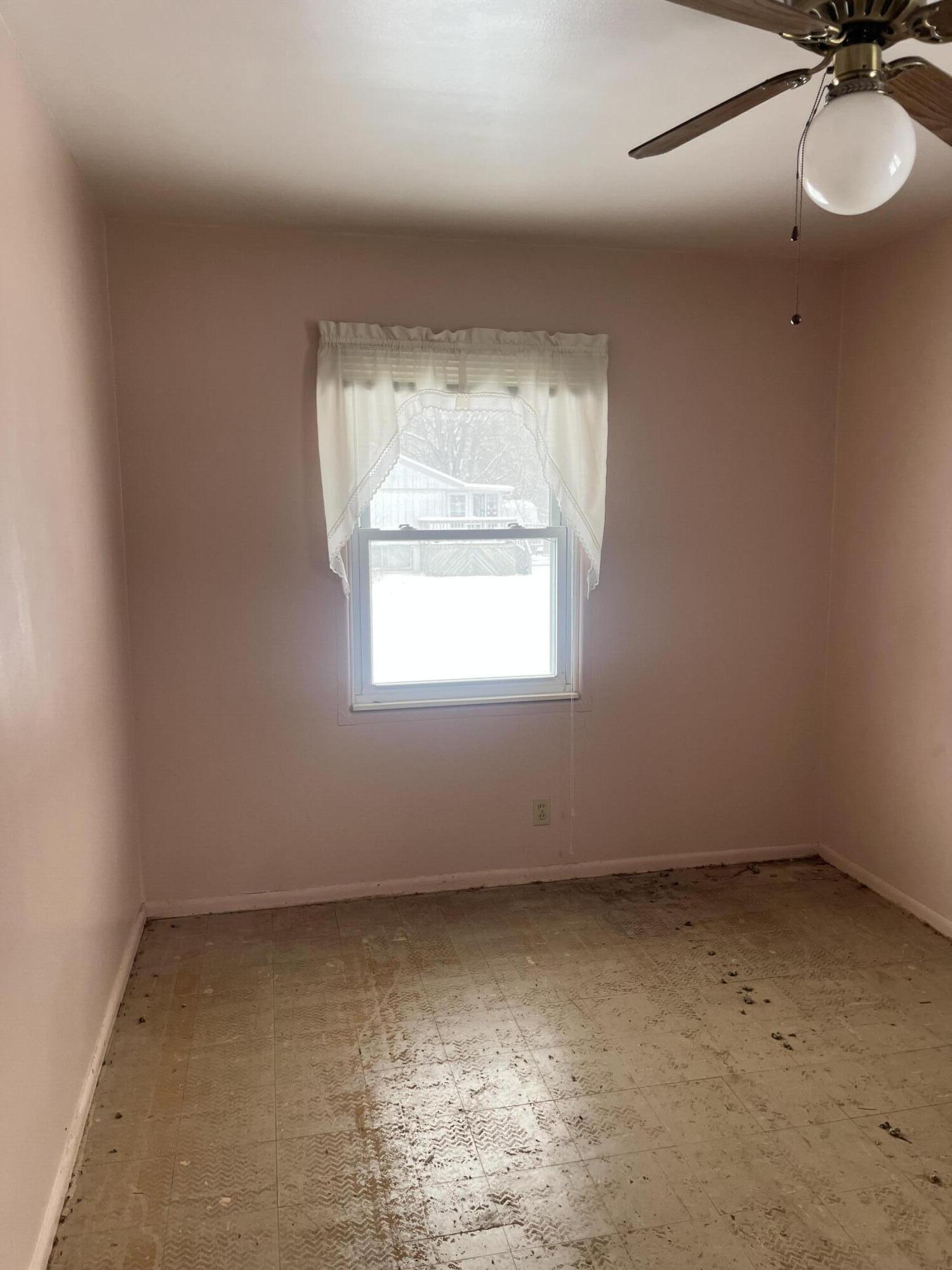 284 Stanford Lane Jackson, MI 49203 - Photo 8 of 23 Bed 2