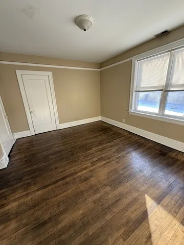 $1,895 | 314 West Main Street, Unit 3R, St. Charles, IL 60174