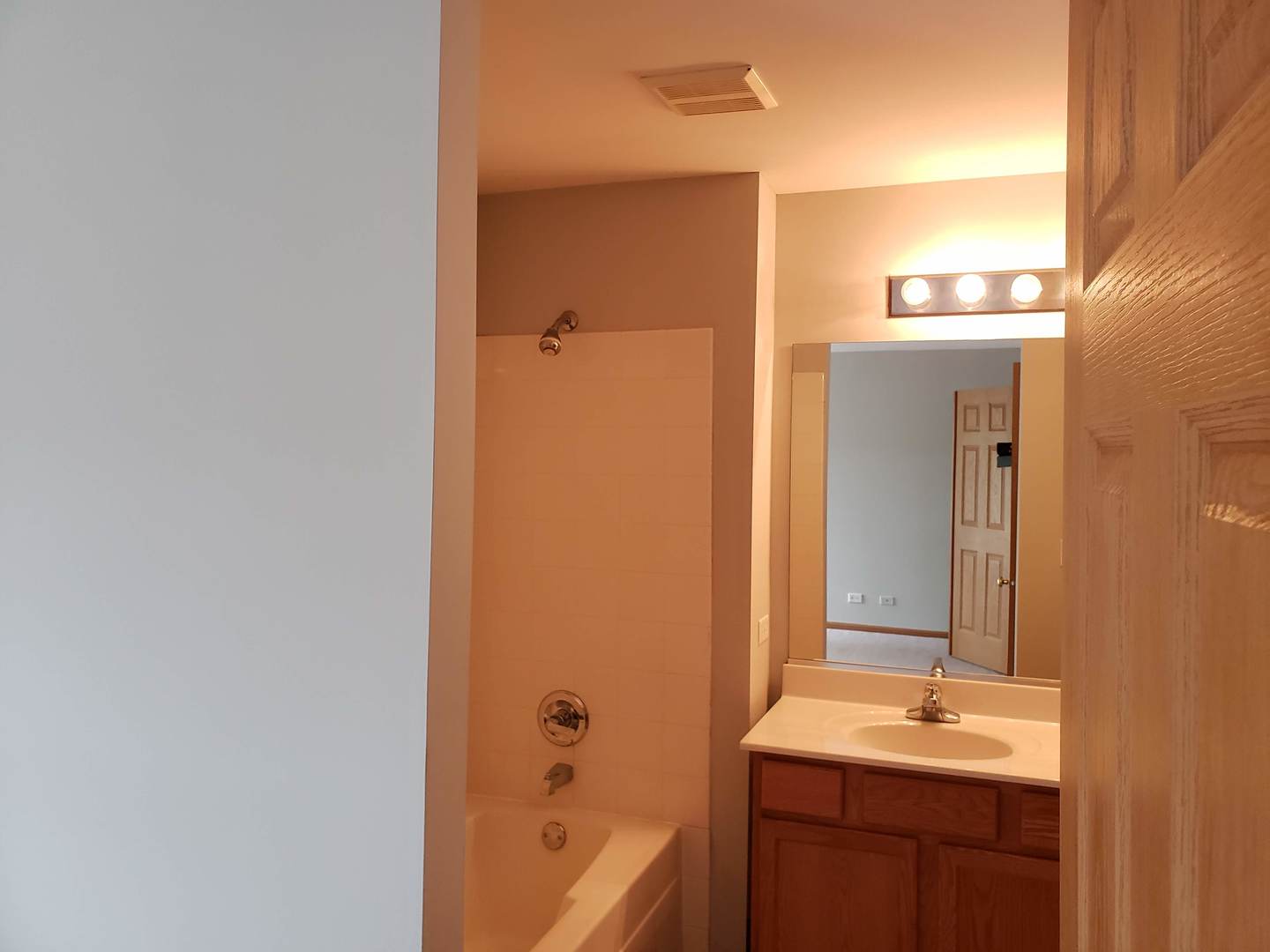 3049 Creekside Drive Plainfield, IL 60586 - Photo 7 of 21