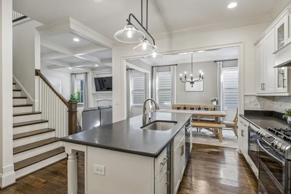 $1,234,000 | 2803 A White Oak Drive, Nashville, TN 37215