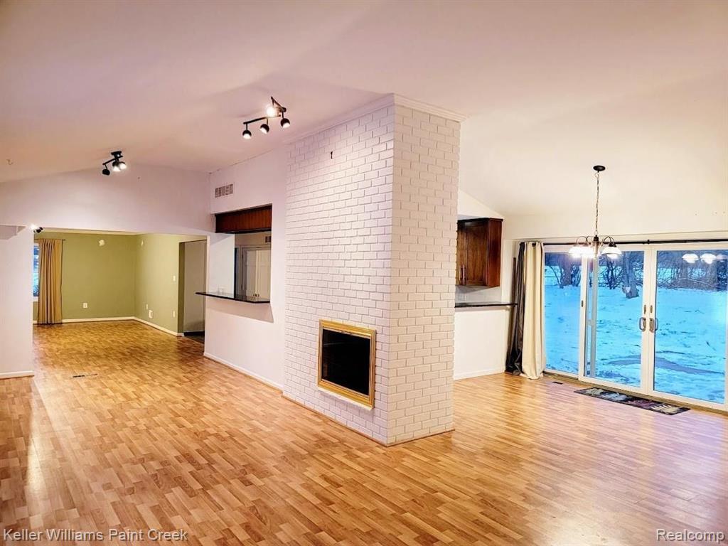 1505 Hampstead Lane Rochester Hills, MI 48309 - Photo 2 of 19