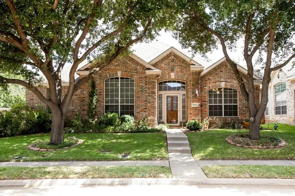 $2,500 | 2221 Briary Trace Court, Lewisville, TX 75077