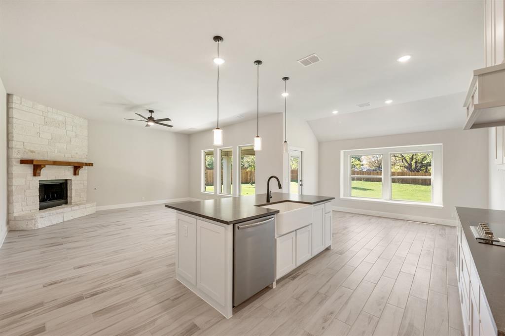 763 Crystal Lk Lane Red Oak, TX 75154 - Photo 14 of 35