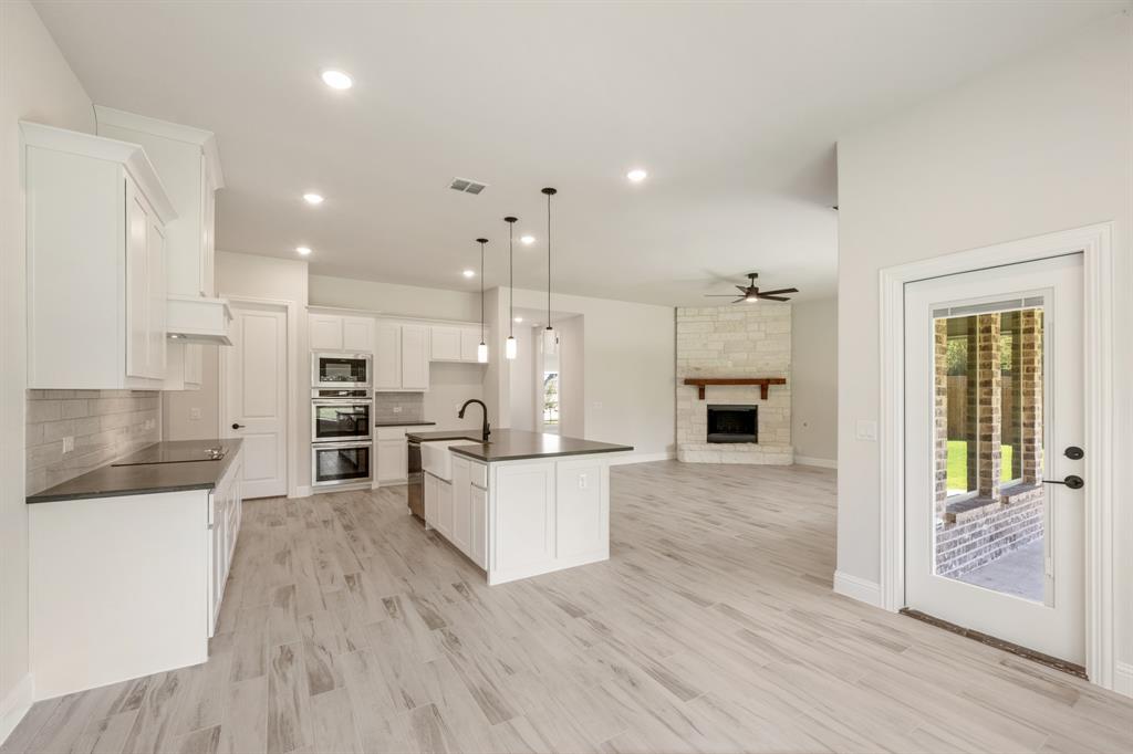 763 Crystal Lk Lane Red Oak, TX 75154 - Photo 15 of 35