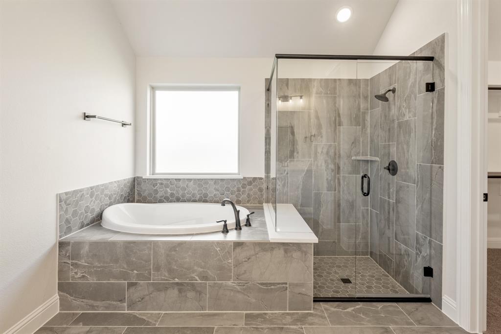 763 Crystal Lk Lane Red Oak, TX 75154 - Photo 23 of 35