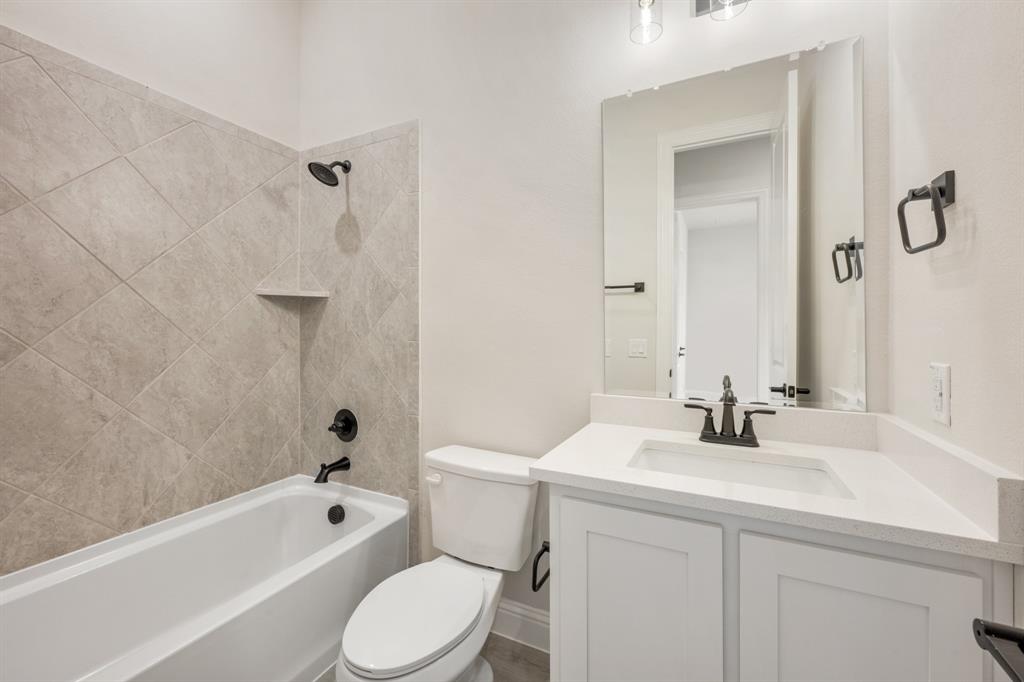 763 Crystal Lk Lane Red Oak, TX 75154 - Photo 27 of 35