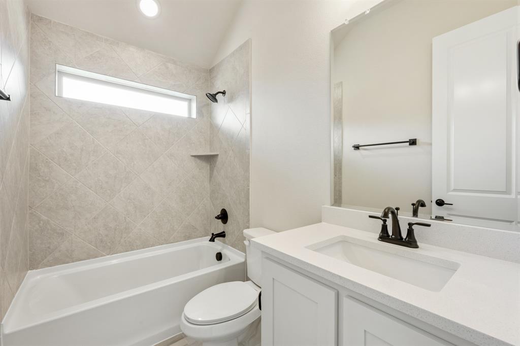 763 Crystal Lk Lane Red Oak, TX 75154 - Photo 29 of 35