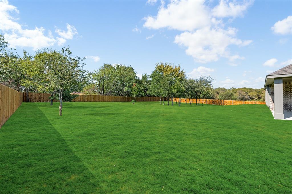 763 Crystal Lk Lane Red Oak, TX 75154 - Photo 32 of 35