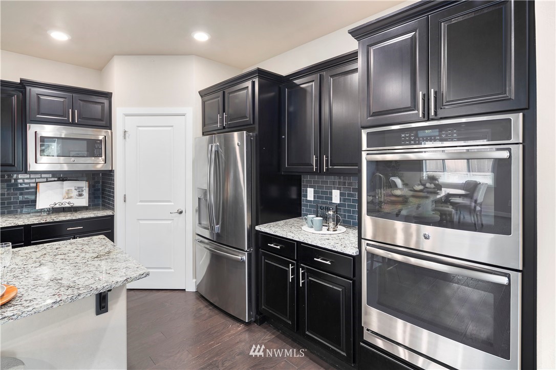 4033 174th Street Southeast Bothell, WA 98012 - Photo 14 of 40