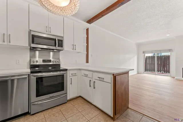 $189,000 | 7640 Lasalle Avenue, Unit 405, Baton Rouge, LA 70806