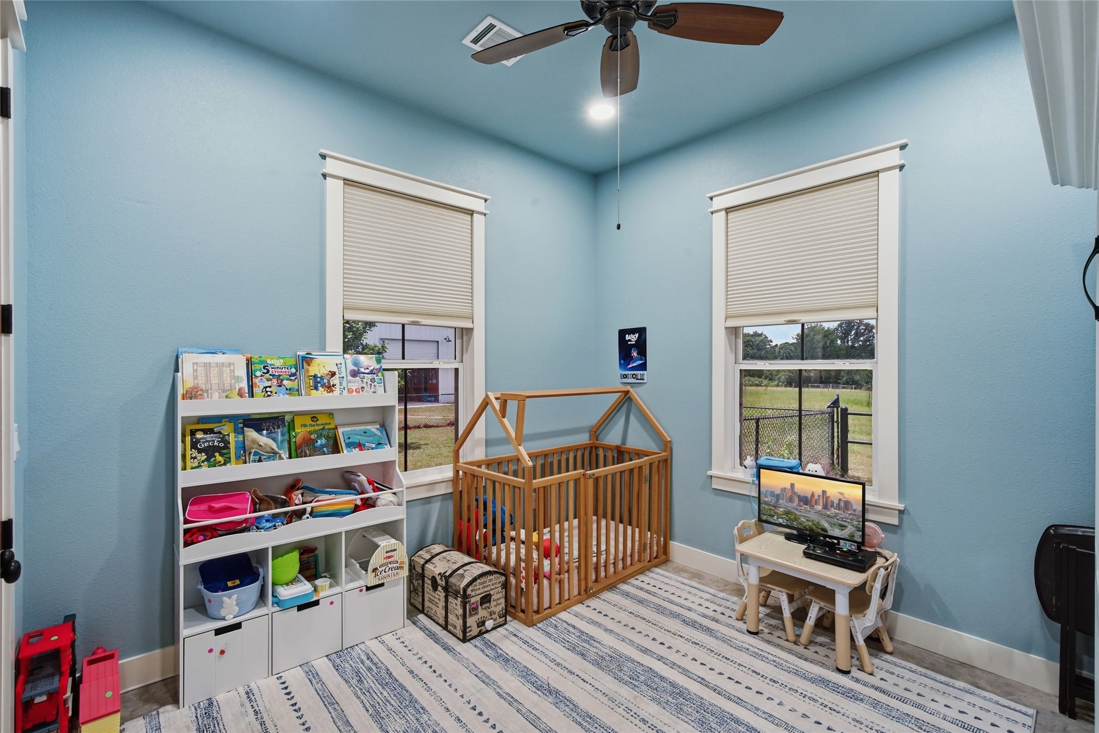 681 Emma Road Oakhurst, TX 77359 - Photo 11 of 30 Secondary Bedroom with Murphy Bed