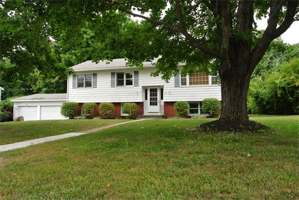 93 Rolling Acres Road Lunenburg, MA 01462 - Photo 2 of 10 Gallery Image 2