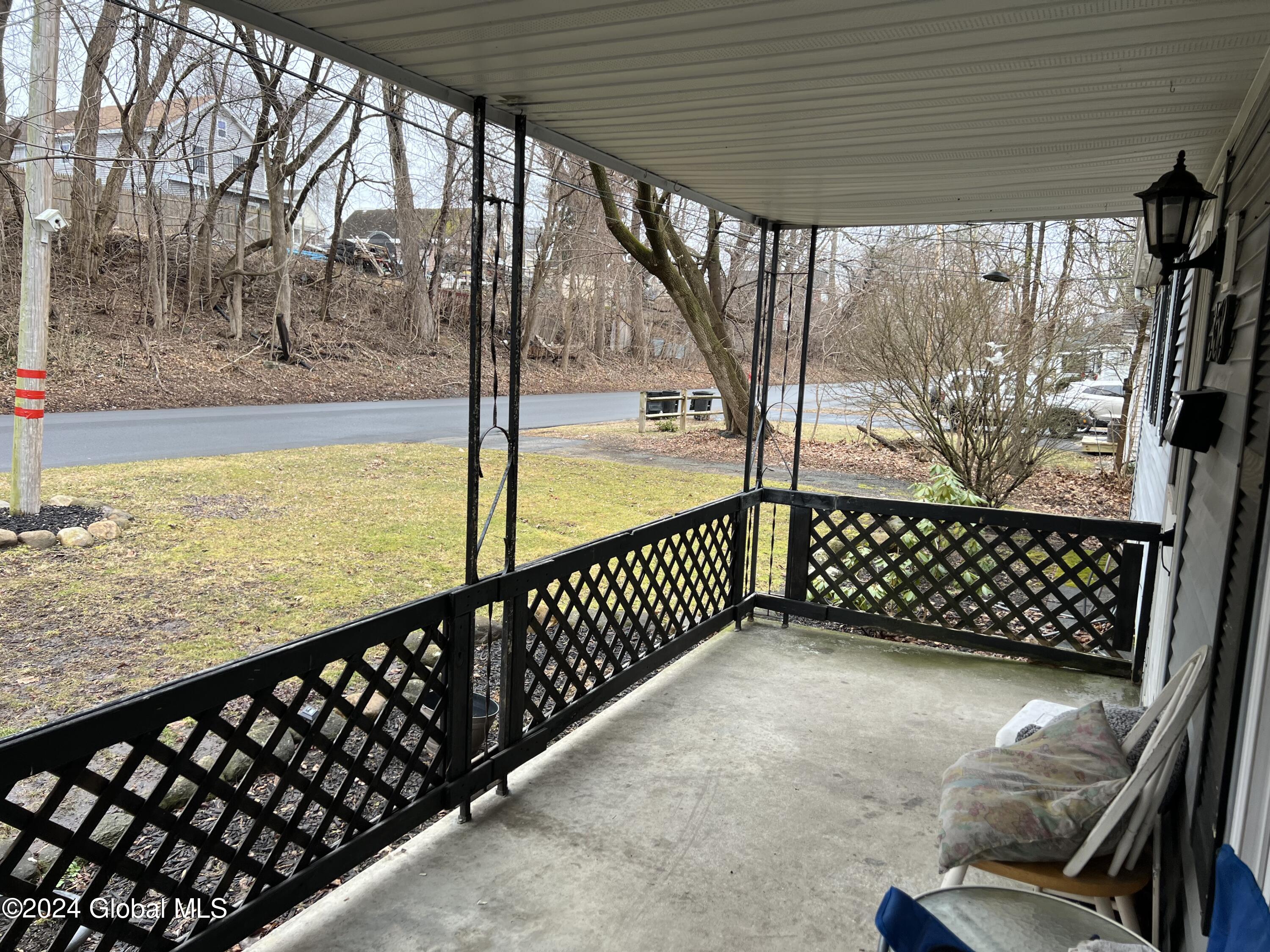 358 Olean Street Schenectady, NY 12306 - Photo 3 of 16 IMG_6366